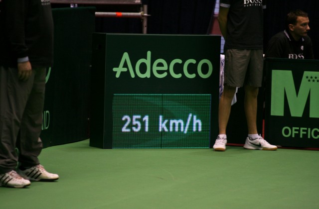 251_kmph_serve_by_Ivo_Karlovic_Davis_Cup_05032011_1_Zagreb