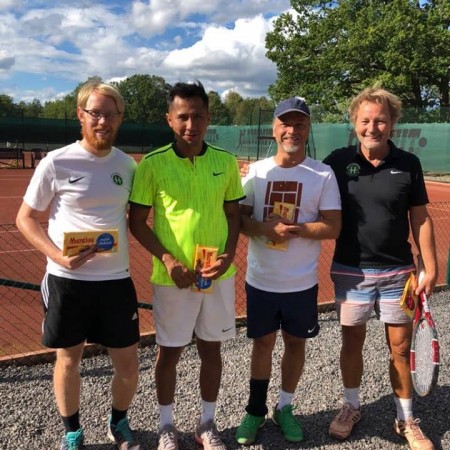 40061669_689972418047896_2341451144250785792_n